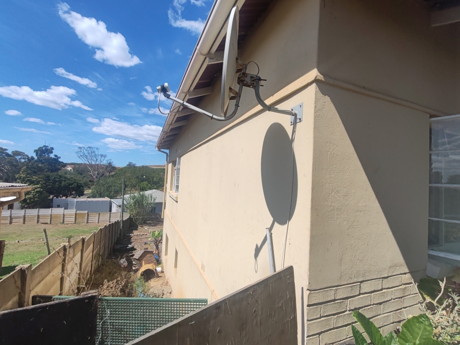 3 Bedroom Property for Sale in Heuwelkruin Eastern Cape